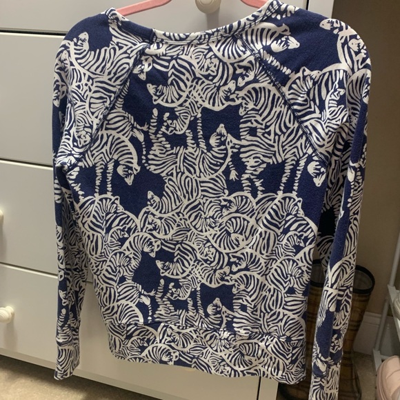 Lilly Pulitzer Kingsley Pullover Size S Blue White I Herd You Zebra - Picture 4 of 4